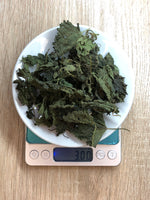 Ortiga en hoja
